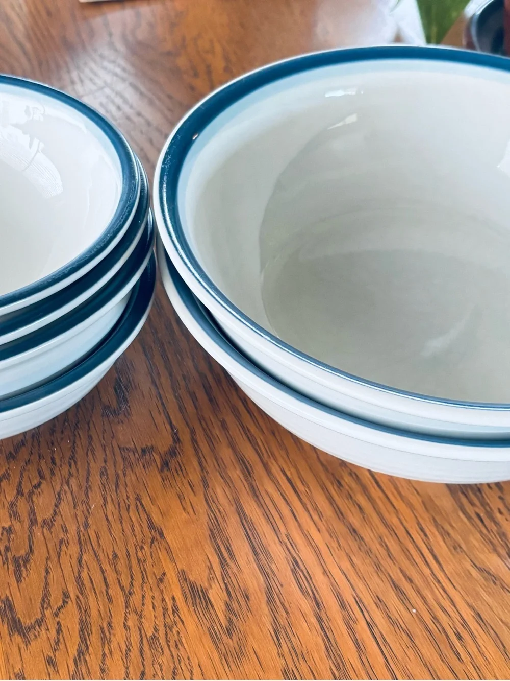 Pfaltzgraff White Porcelain Dessert Bowls - Set of 4 cereal bowls 2 serving bowl